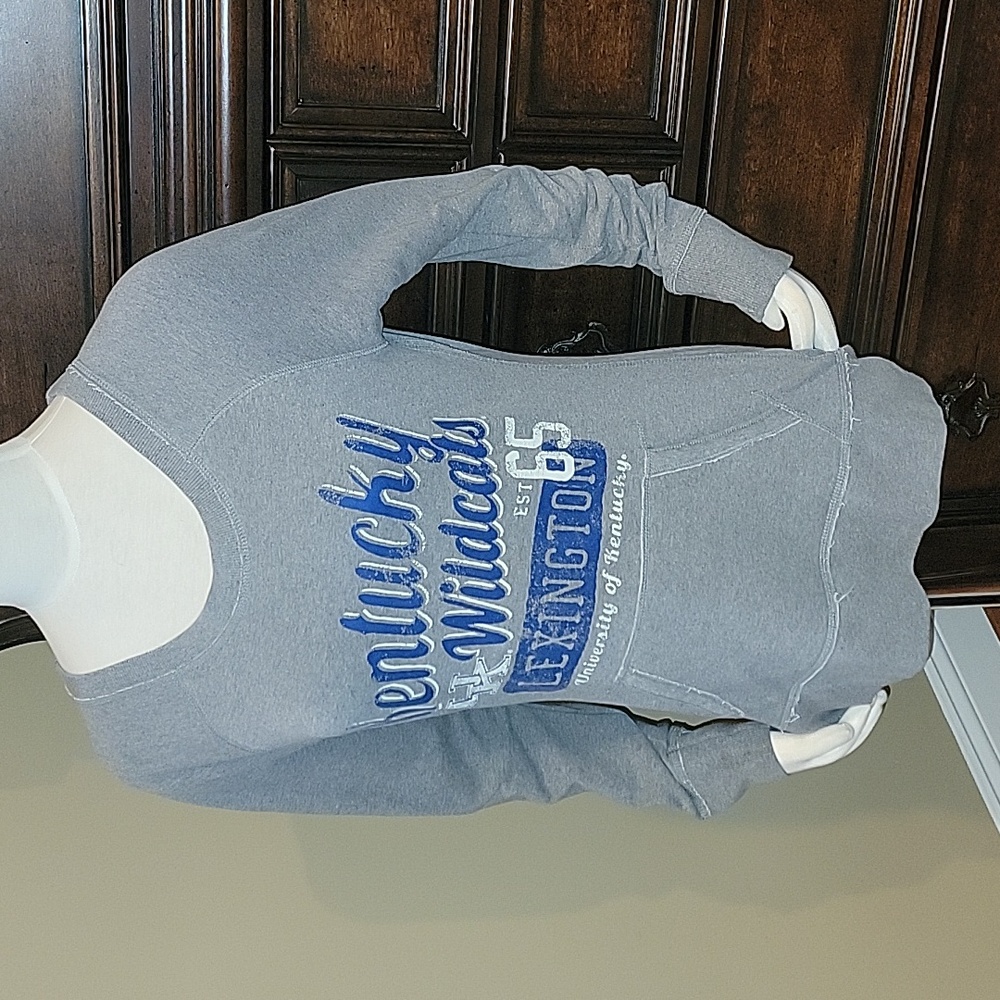 🩶 Grey New Agenda Kentucky Wildcats Sweatshirt, Junior's Size M